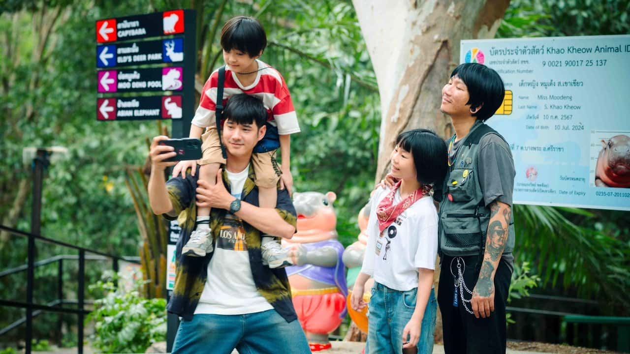 Nonton film Food Truck: Stolen Love... and Moo Deng (2025) subtitle indonesia streaming HD gratis