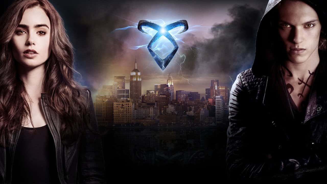 Nonton film The Mortal Instruments: City of Bones (2013) subtitle indonesia streaming HD gratis