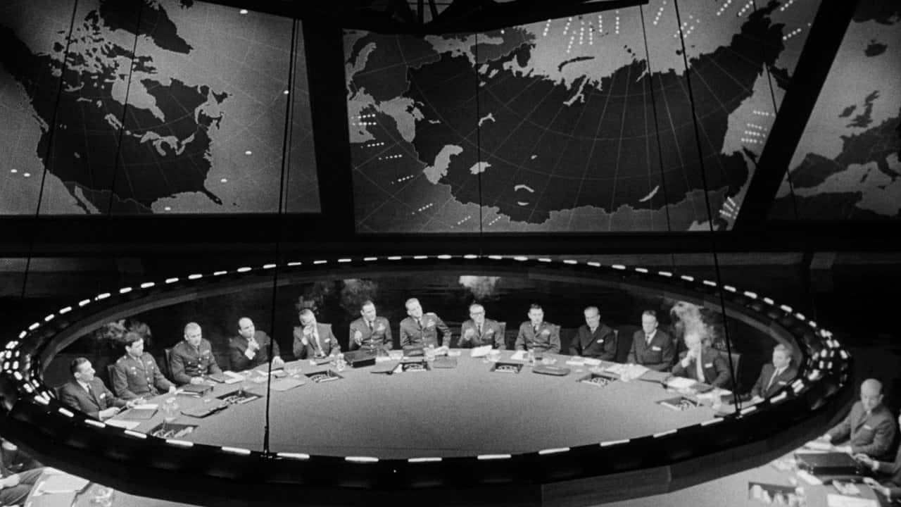 Nonton film Dr. Strangelove or: How I Learned to Stop Worrying and Love the Bomb (1964) subtitle indonesia streaming HD gratis