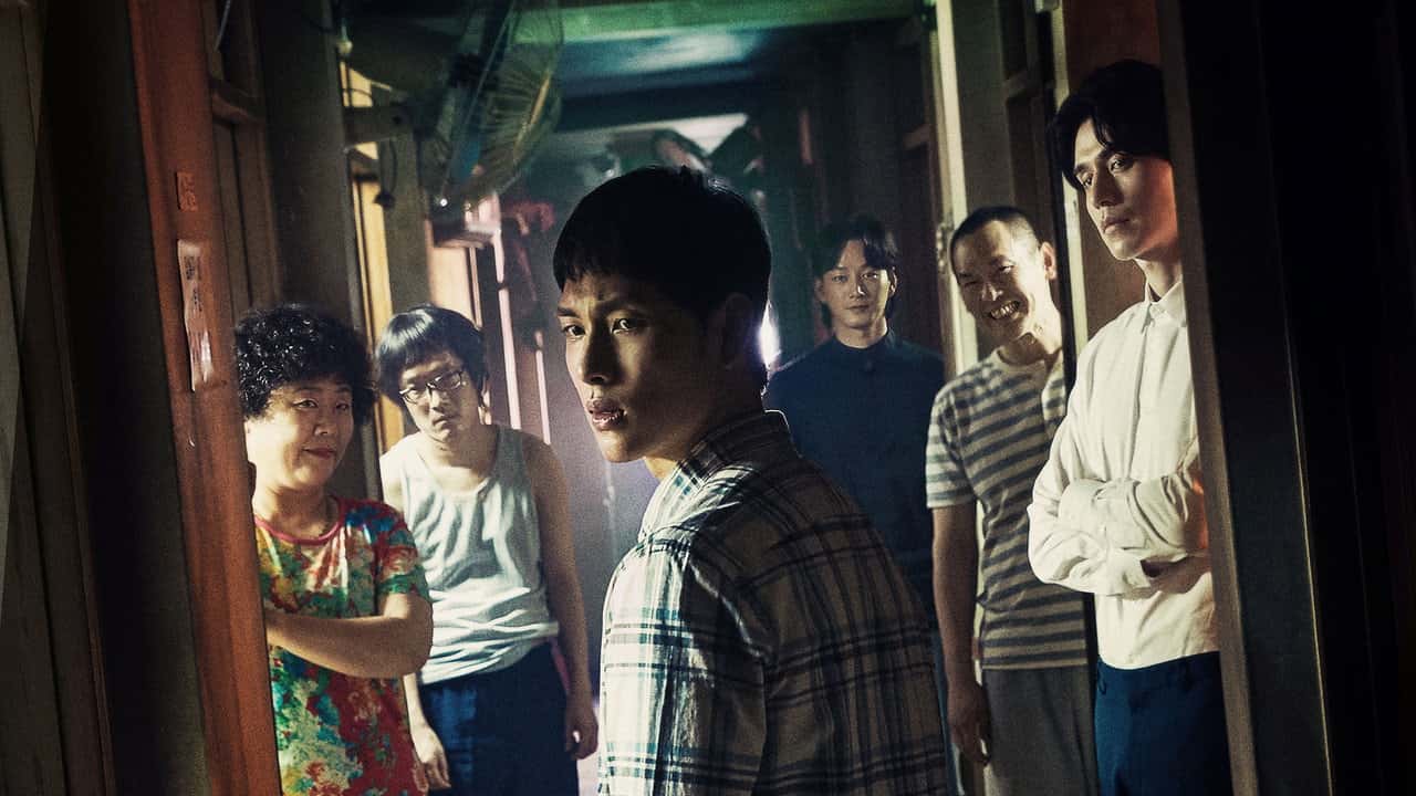 Nonton film Strangers From Hell (2019) subtitle indonesia streaming HD gratis
