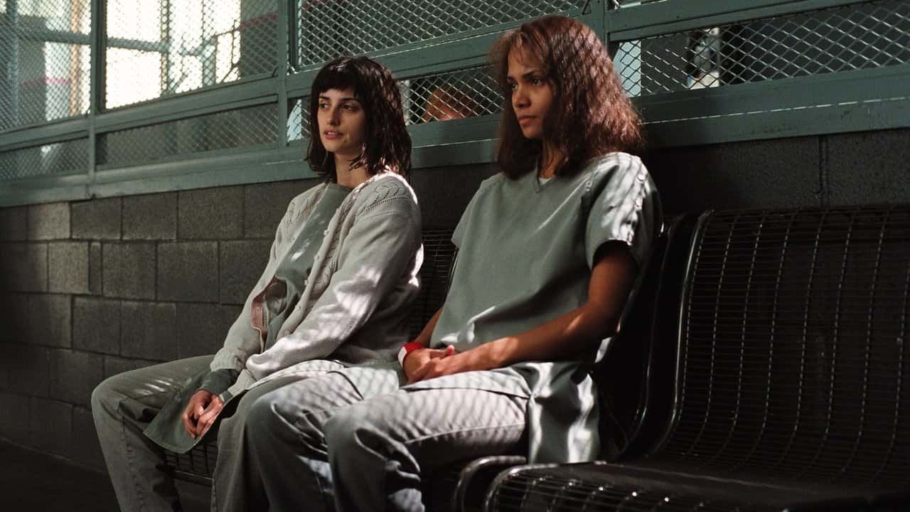 Nonton film Gothika (2003) subtitle indonesia streaming HD gratis